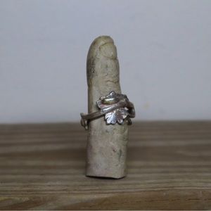 Silver plated ring floral vibe